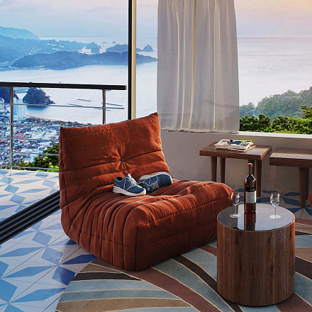 Одноместный диван ДеФранс в открытой лаунж-зоне